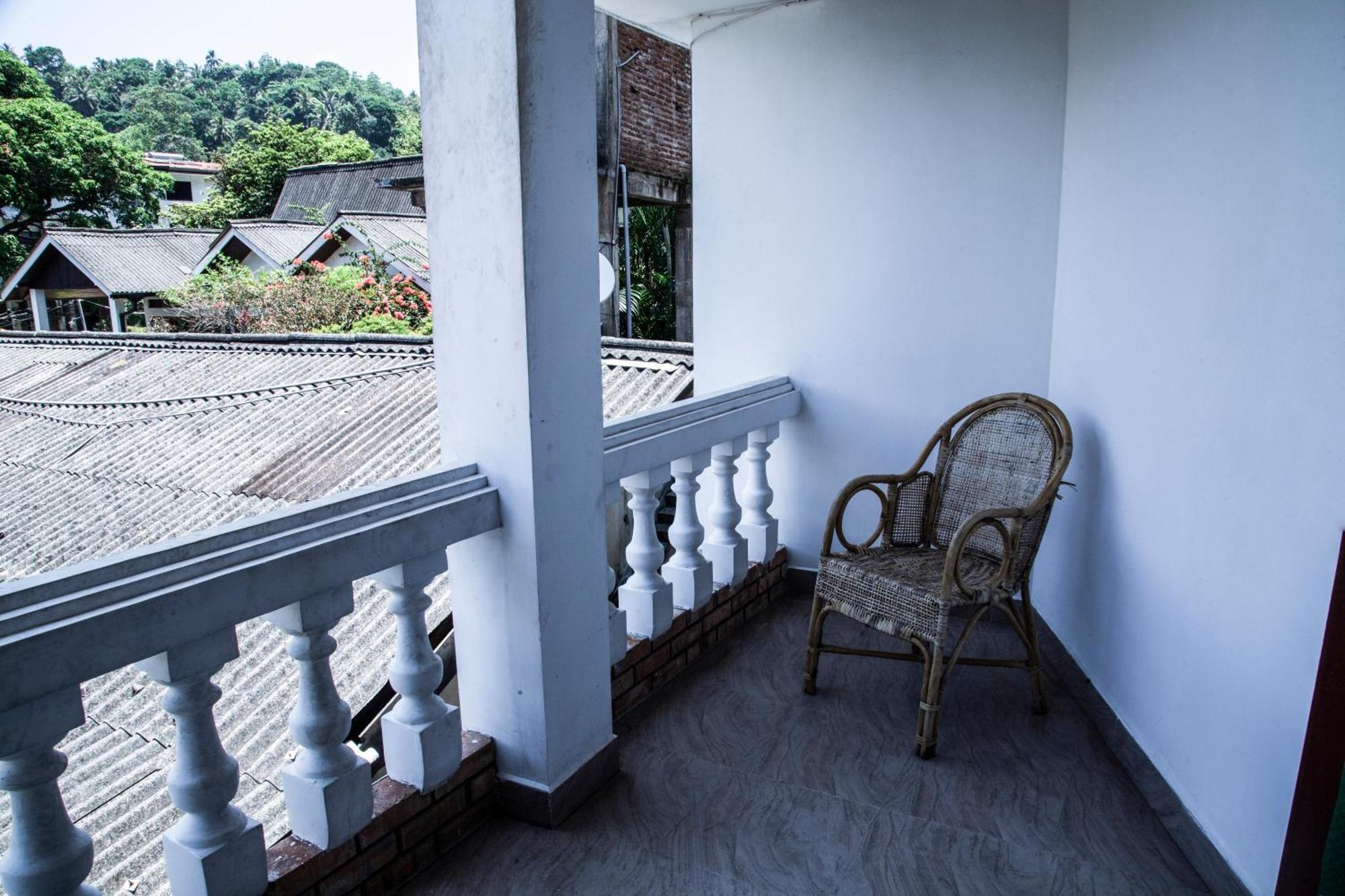 Kan̆Du Kandy Luaran gambar